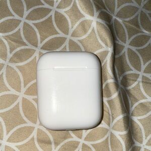 Apple White Wireless Earbuds Case